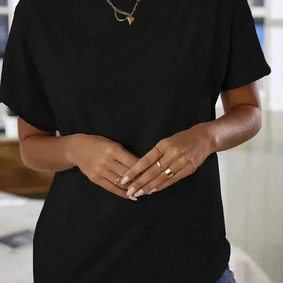 Black Casual Women's Batwing Sleeve Solid Tee - Picture 3 of 6